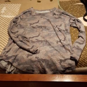 American Eagle womens long sleeve shirt